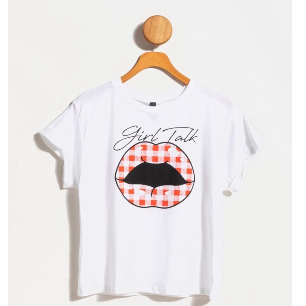 Francesca’s Girl Talk Gingham Lips Graphic Tee White Red Size Small NWT